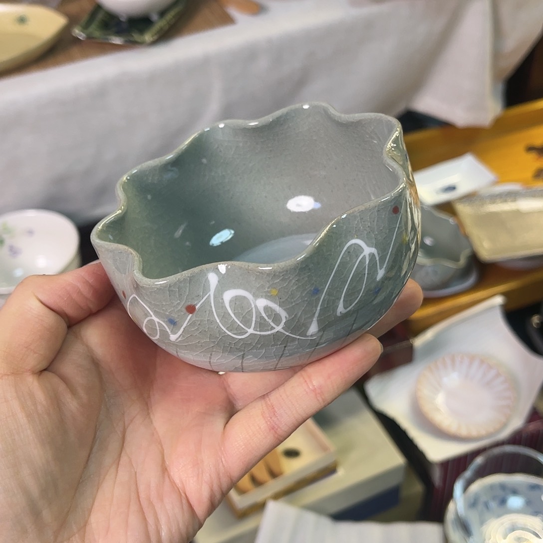 瓷片波浪边粗陶碗啊