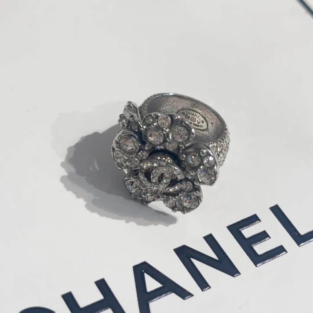 95新 Chanel/香奈儿 vintage中古银色山茶花满钻戒指（欧码53 54）