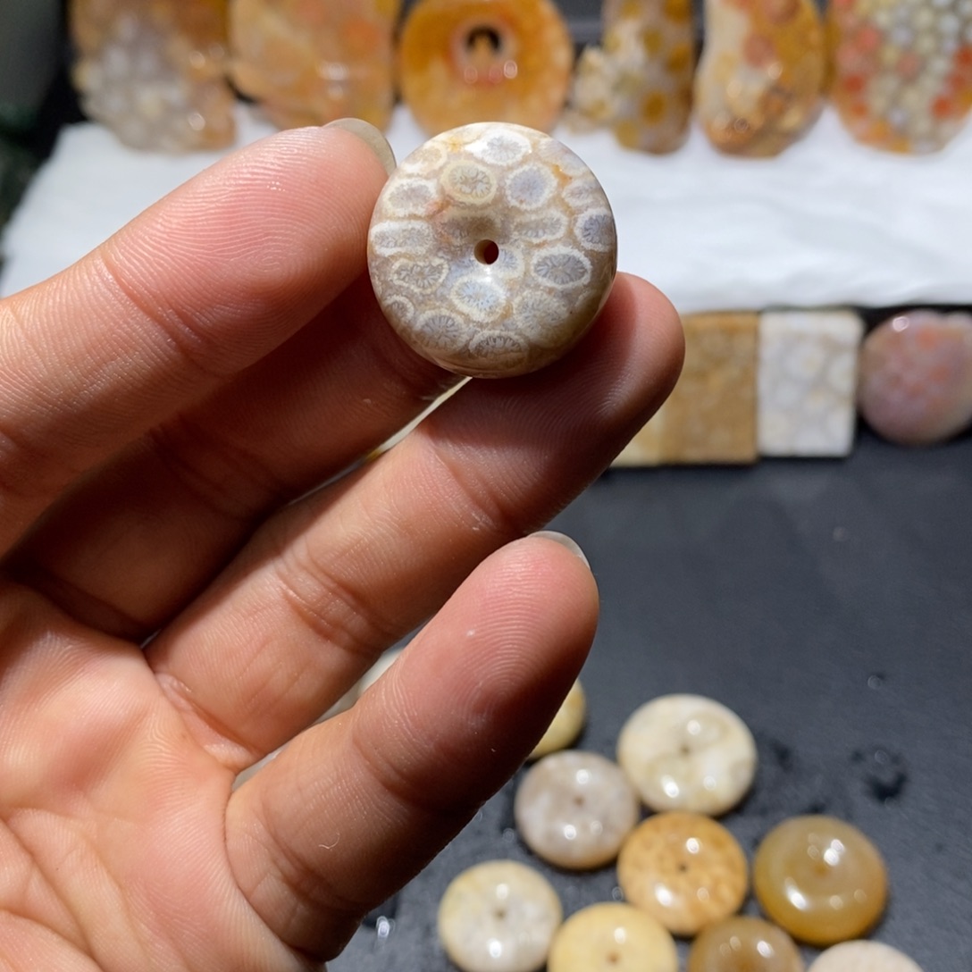【闪购商品】硅化玉颈饰未镶嵌