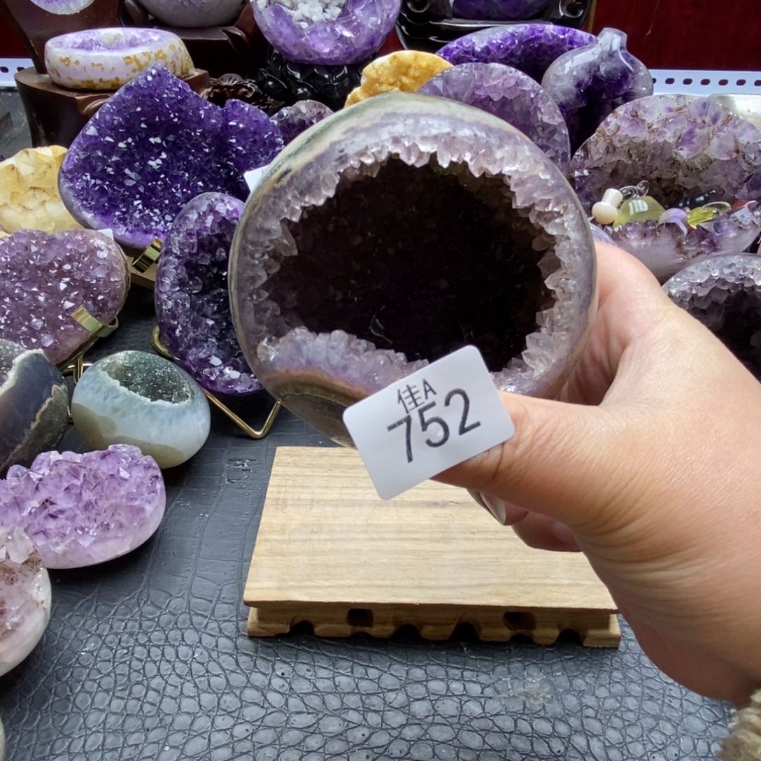 未镶嵌大型摆件（非配饰）紫晶