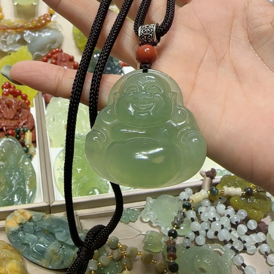 未镶嵌蛇纹石玉吊坠