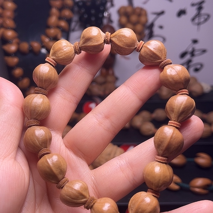 橄榄核手串蜜桃臀异形14.14