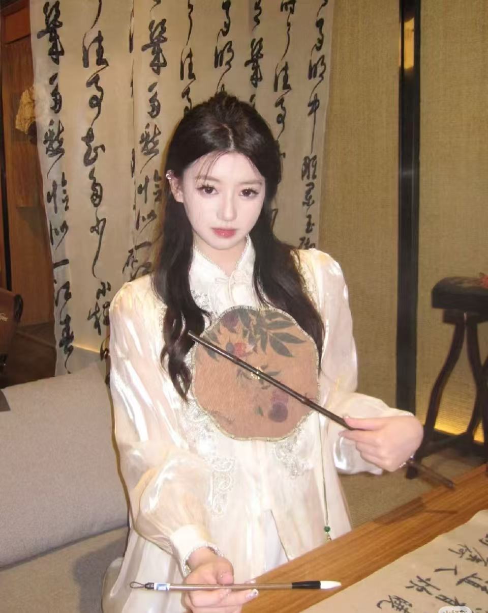 琳琳家新中式温柔套装