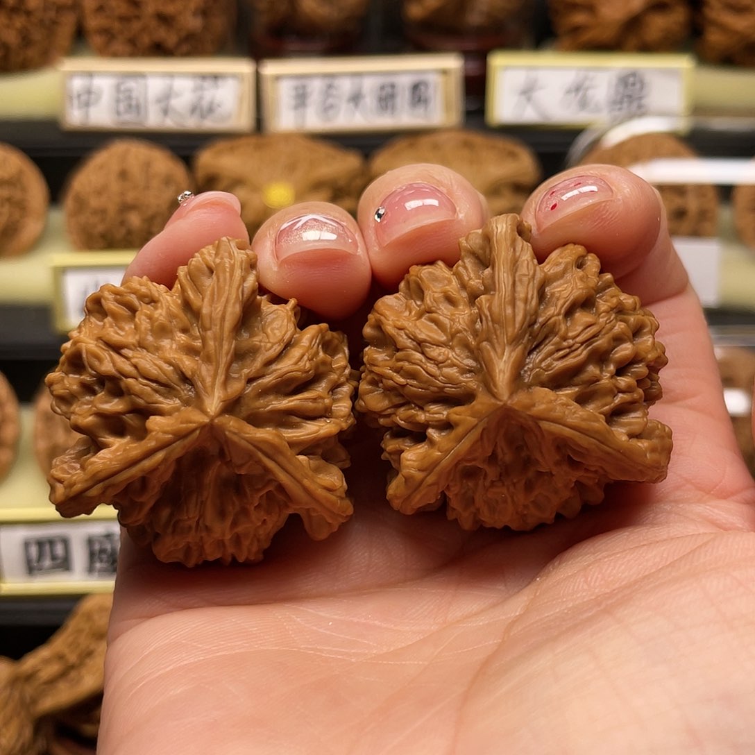 【闪购商品】吊坠文玩核桃三棱
