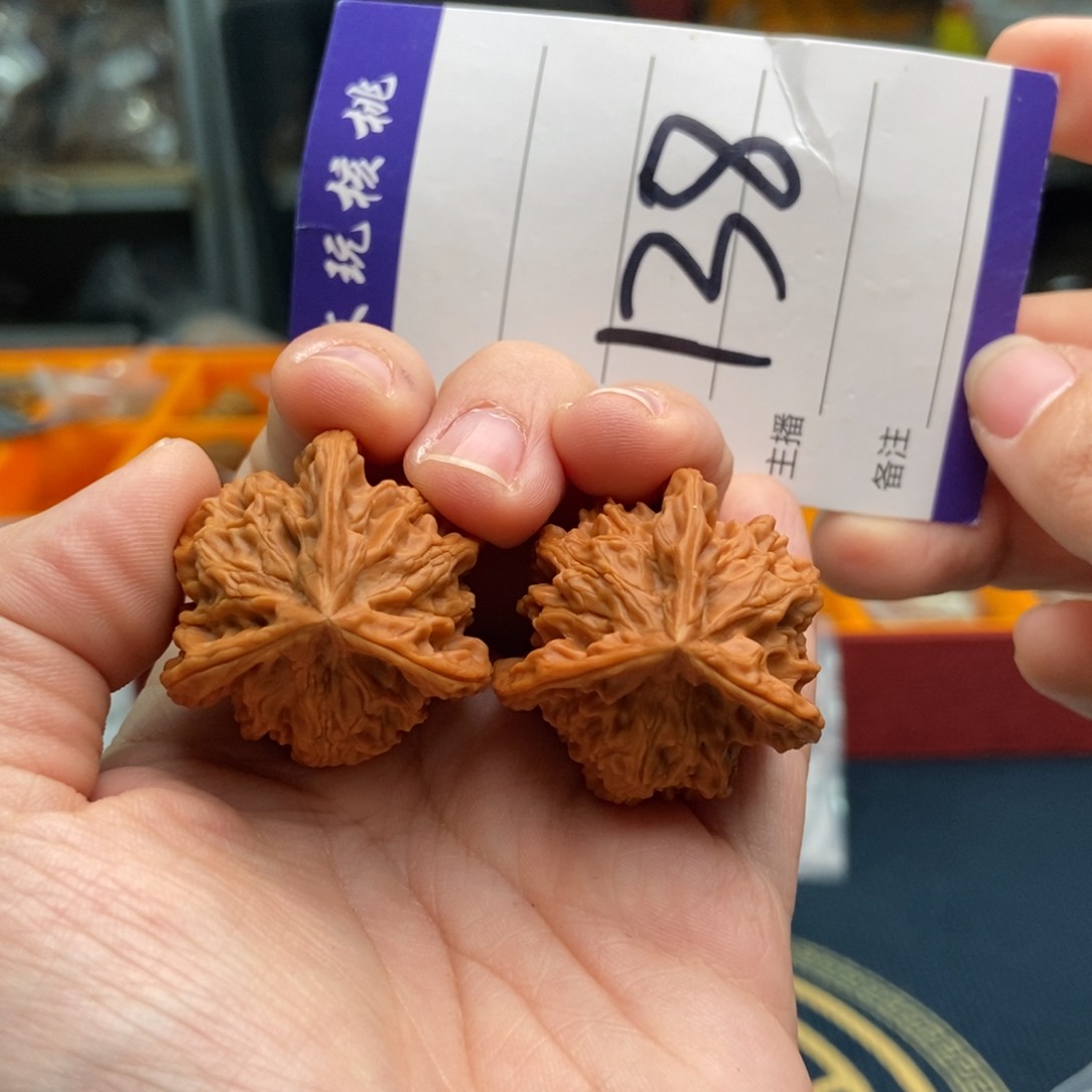 文玩核桃吊坠33正奔