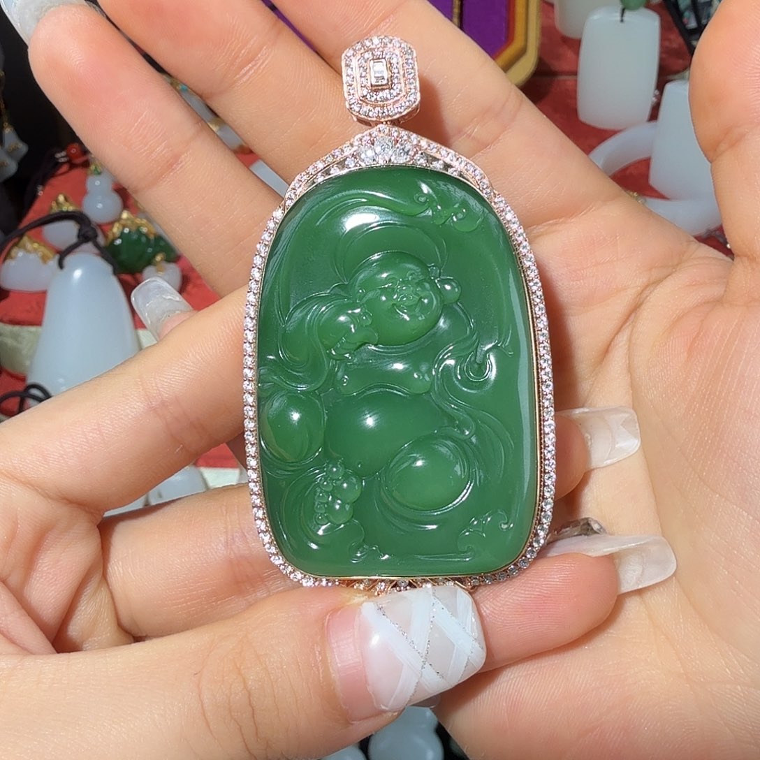 和田玉18K金镶嵌颈饰