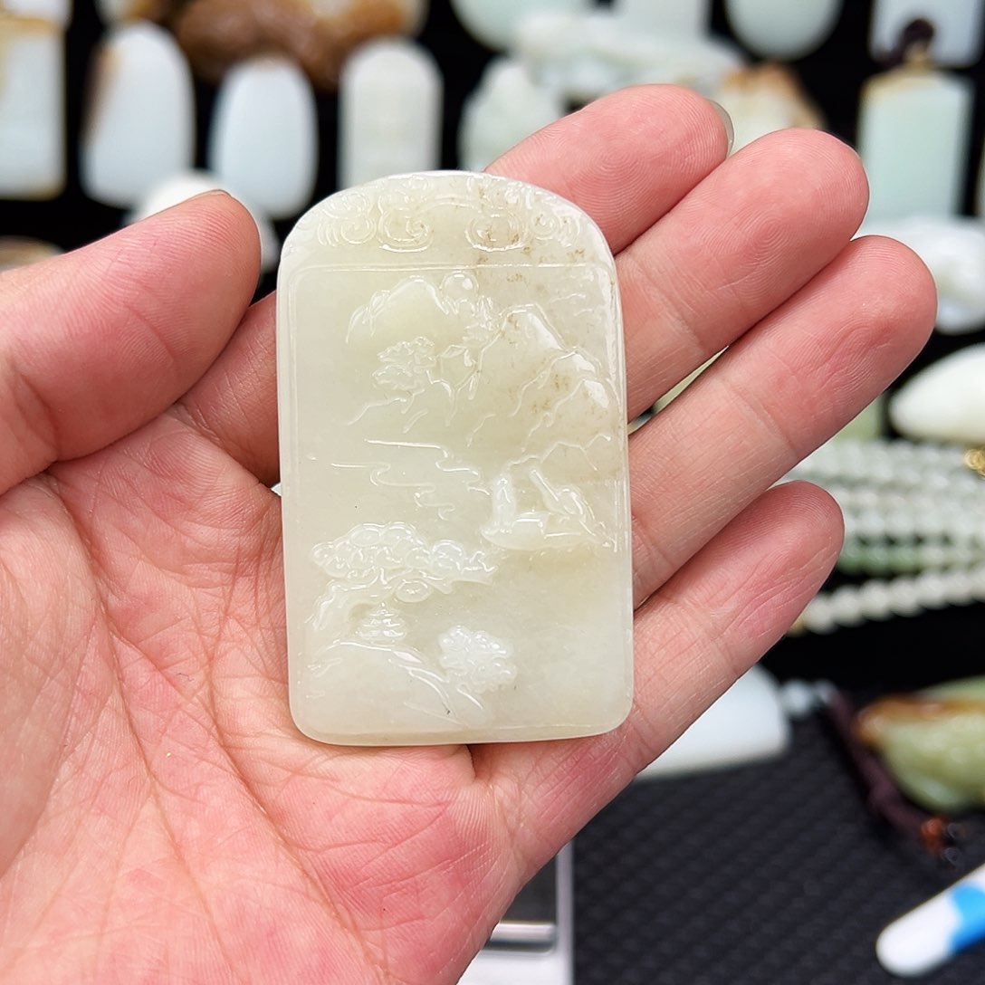 和田玉颈饰未镶嵌