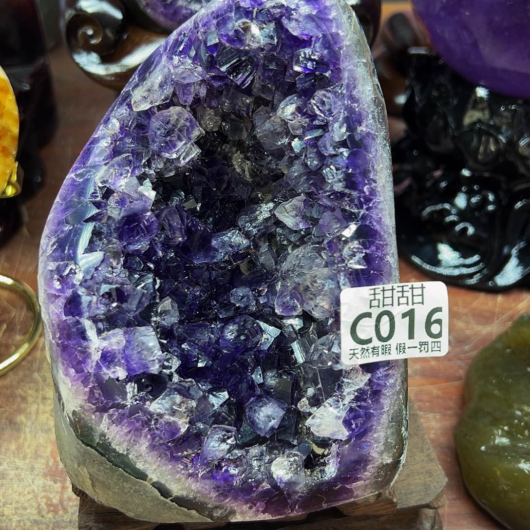 水晶大型摆件未镶嵌