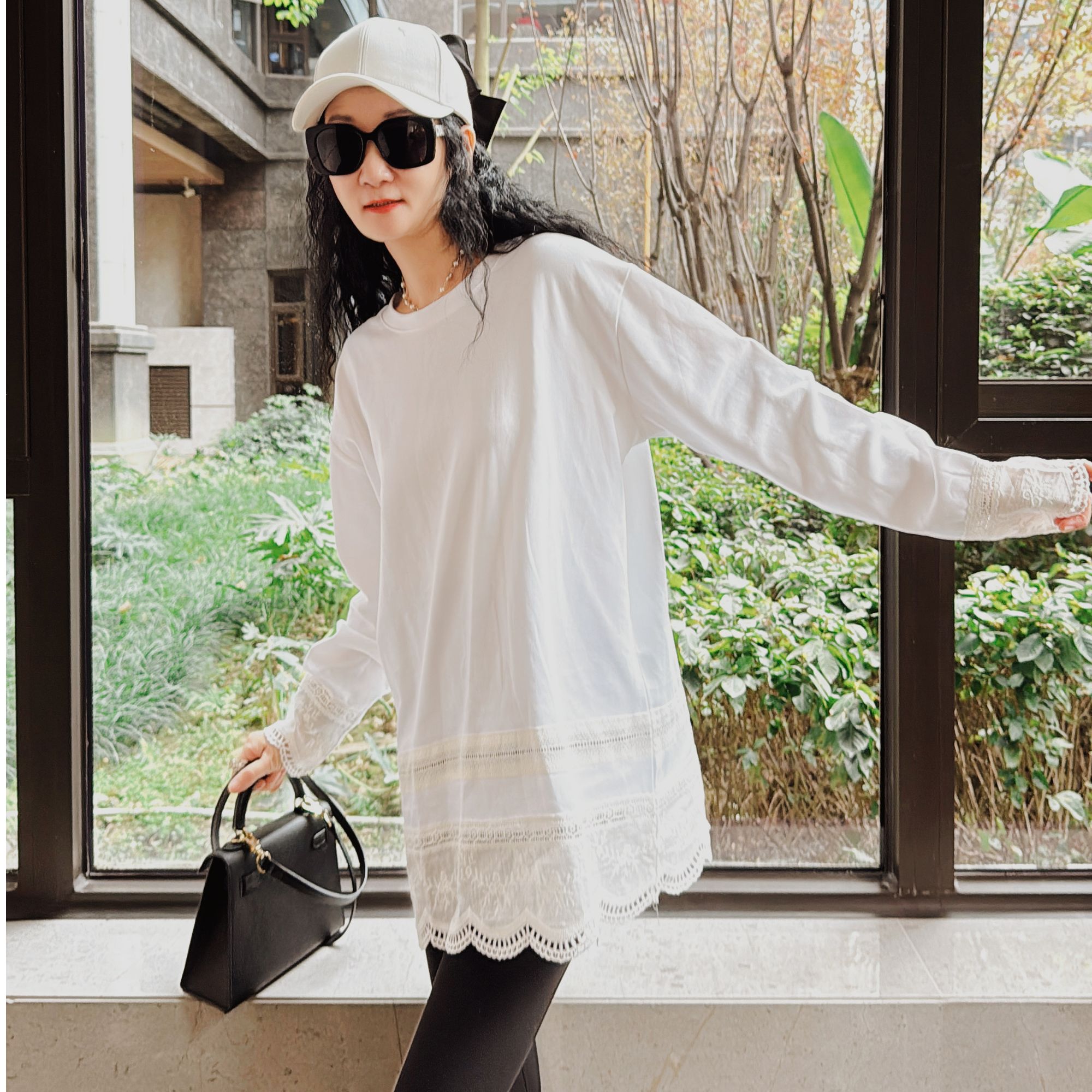 M54A016慕之淇含棉韩版淑女拼接镂空花边长袖宽松纯色T恤