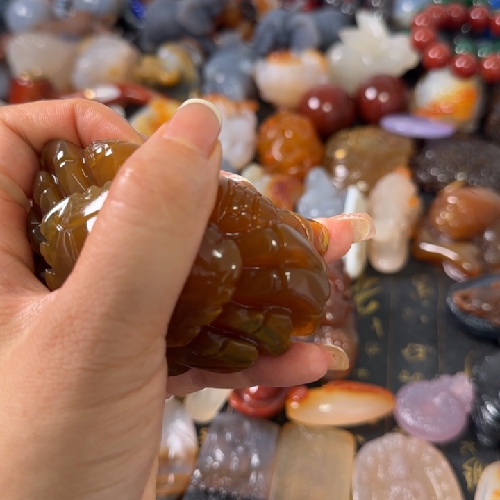 兮***兮玛瑙/玉髓螃蟹未镶嵌