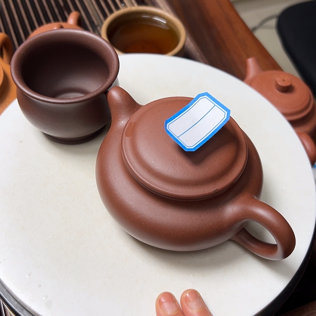 紫泥茶壶紫砂壶等传统