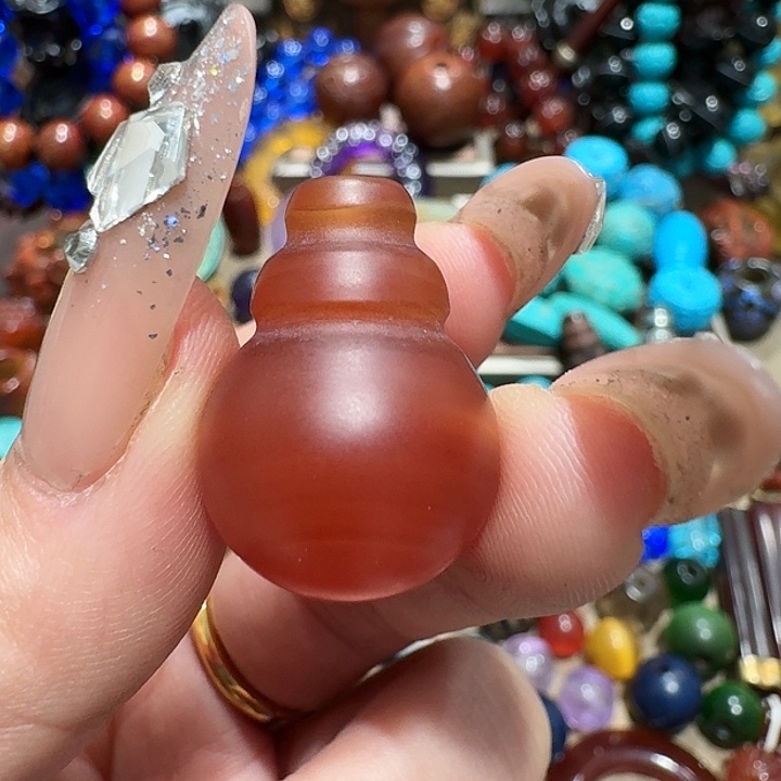 玛瑙/玉髓颈饰未镶嵌金*