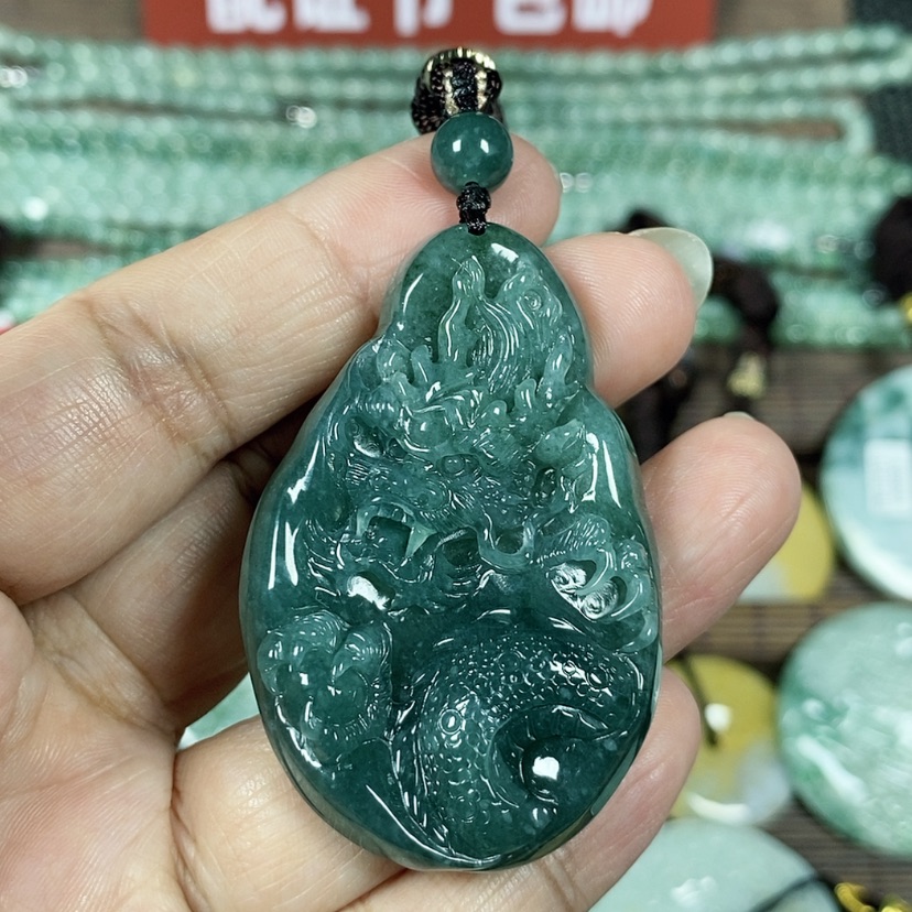 【闪购商品】翡翠颈饰未镶嵌玉吊坠翡翠玉随性龙牌
