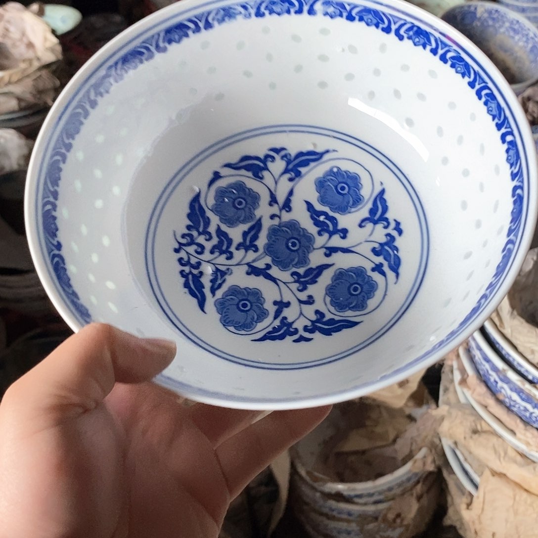 摆件8寸青花玲珑瓷碗