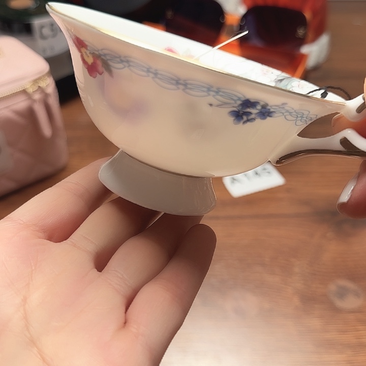 56688999900000000000