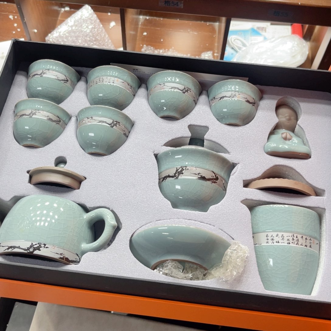 孤品茶具套装等等。