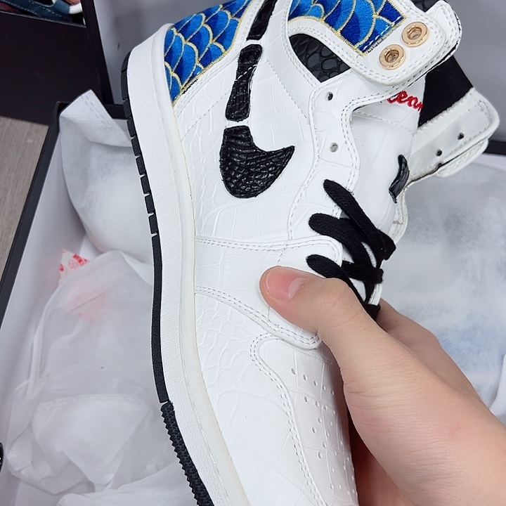 鳄鱼皮（革）浩*蓝色刺绣43