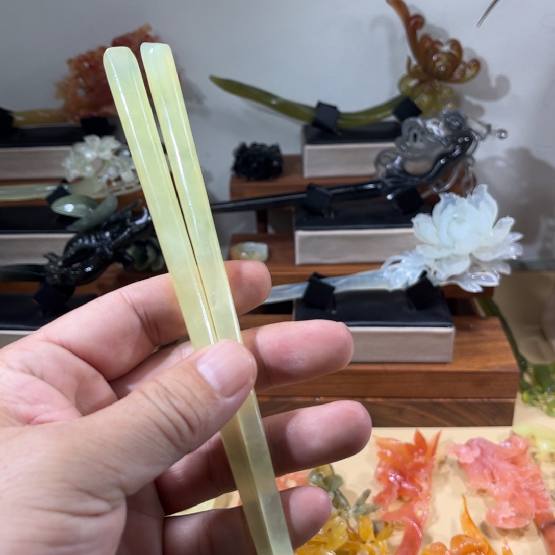 蛇纹石玉未镶嵌发簪