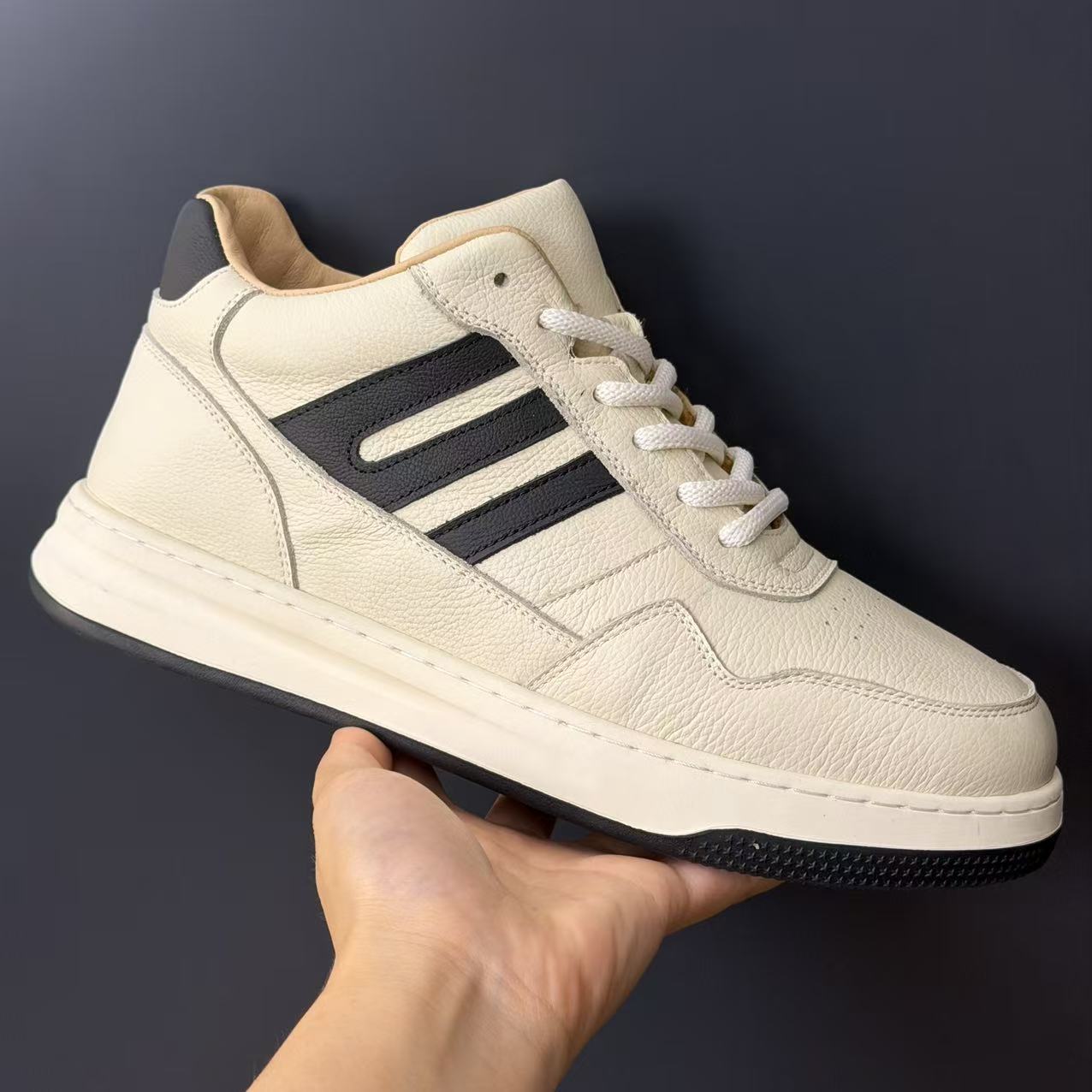 冬季圆头休闲鞋时尚防滑系带百搭板鞋休闲板鞋外穿牛皮透气18611