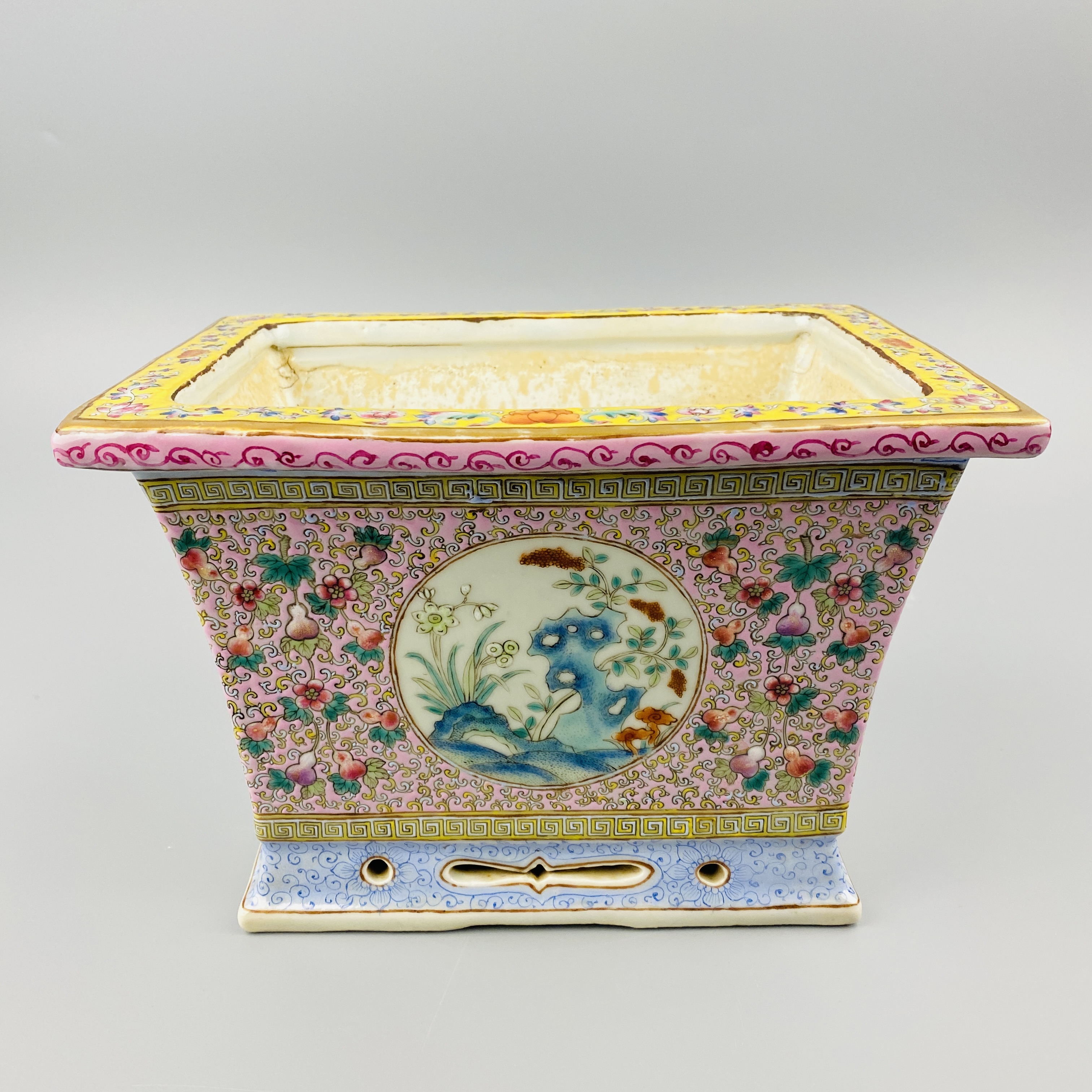 民国粉彩开窗四季花卉纹四方花盆【古董拍卖】Y224JL1225062