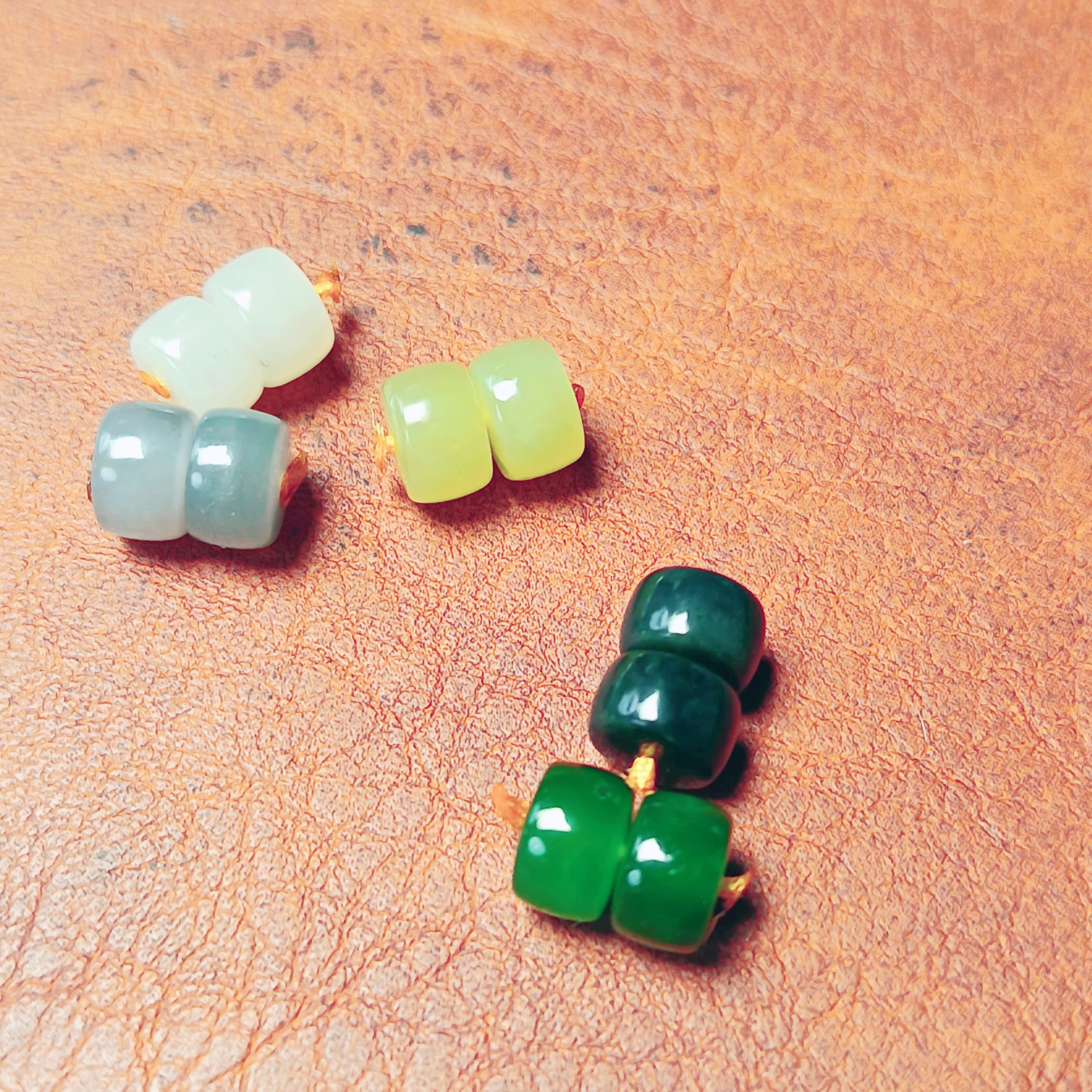 和田玉精工直切散珠8*5隔珠顶腰珠（颜色随机发）