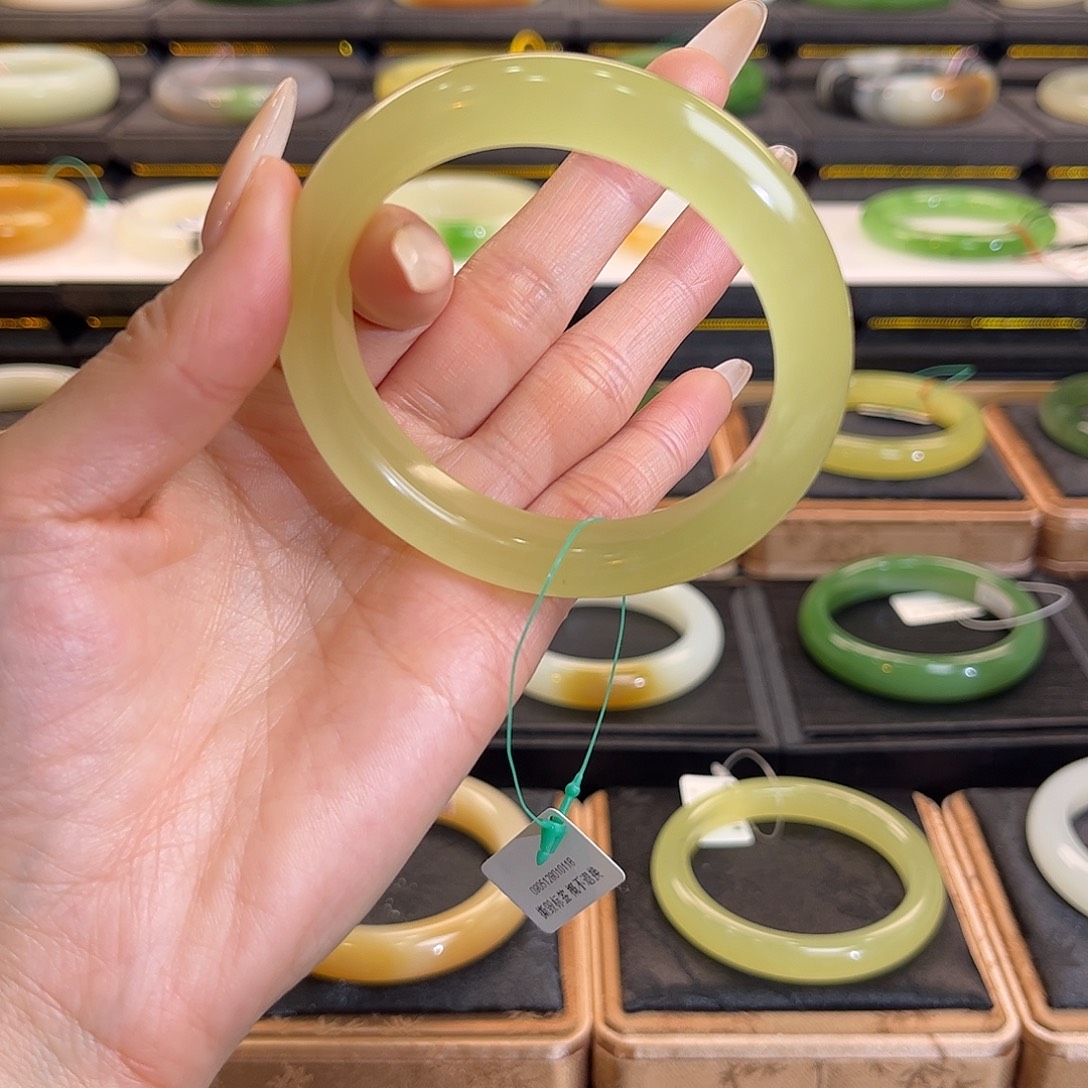 和田玉未镶嵌手镯54 55