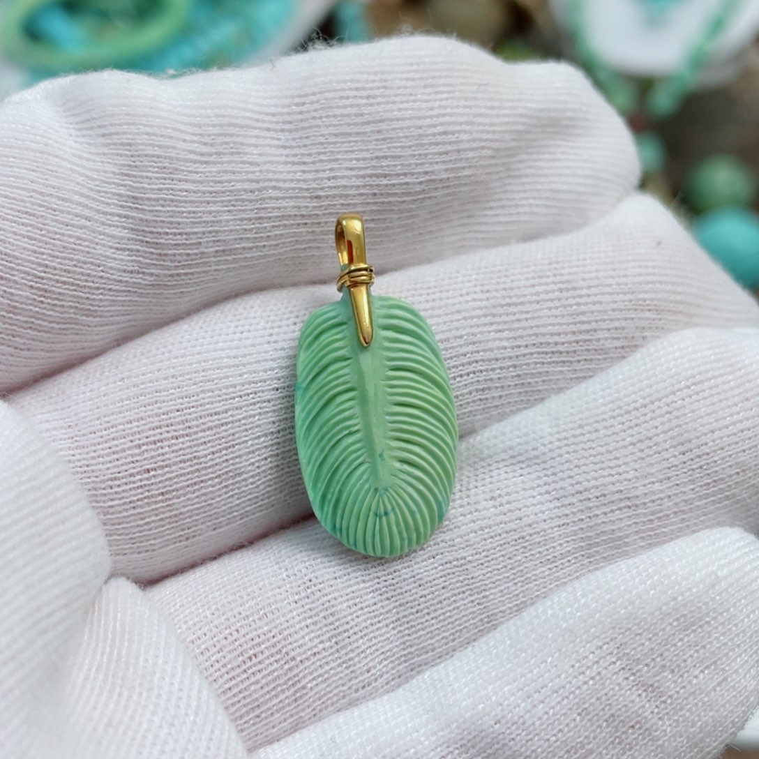 绿松石珠宝奇石18K金镶嵌