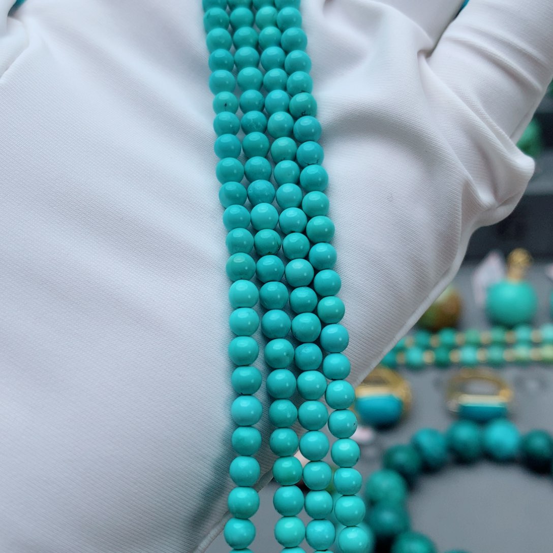 绿松石配饰未镶嵌