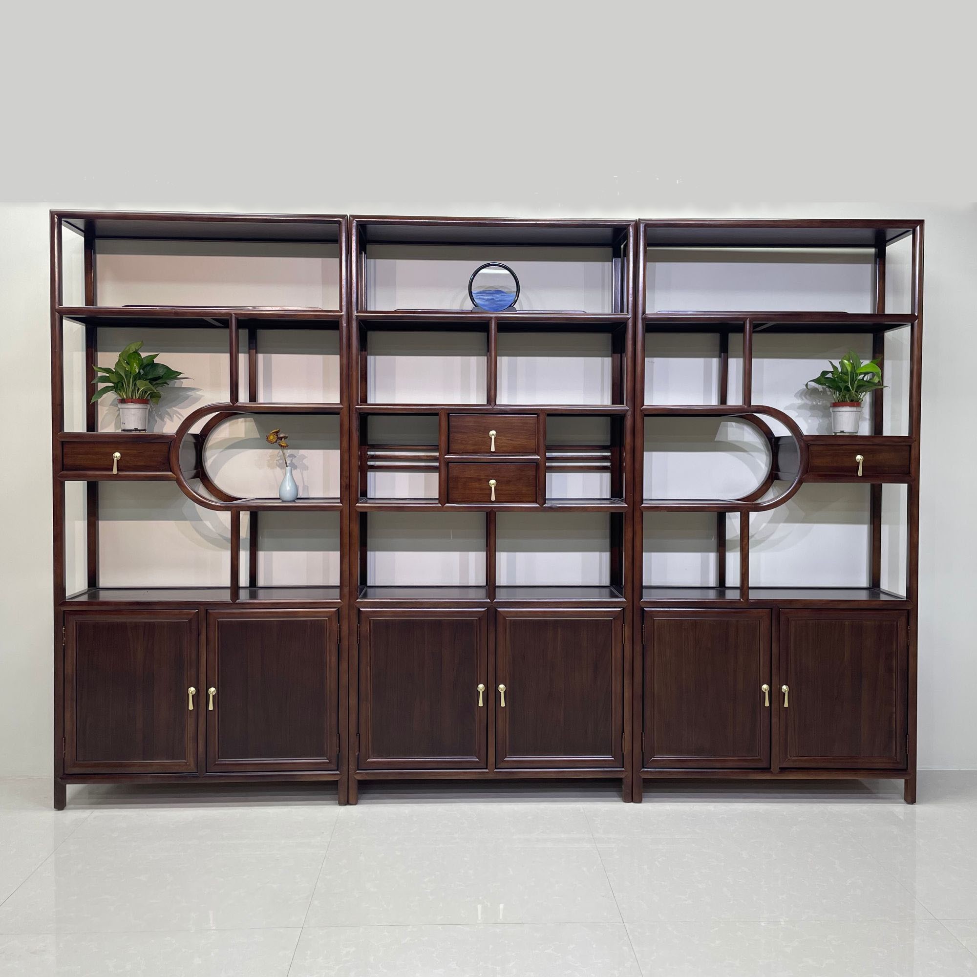 中月博古架。新中式实木置物架展示架隔断玄关展示柜厂家批发