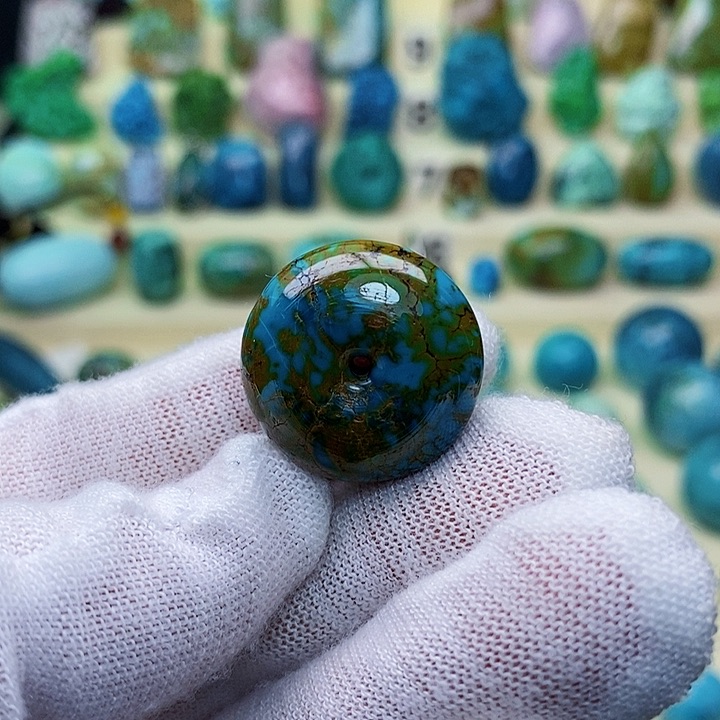 绿松石配饰未镶嵌