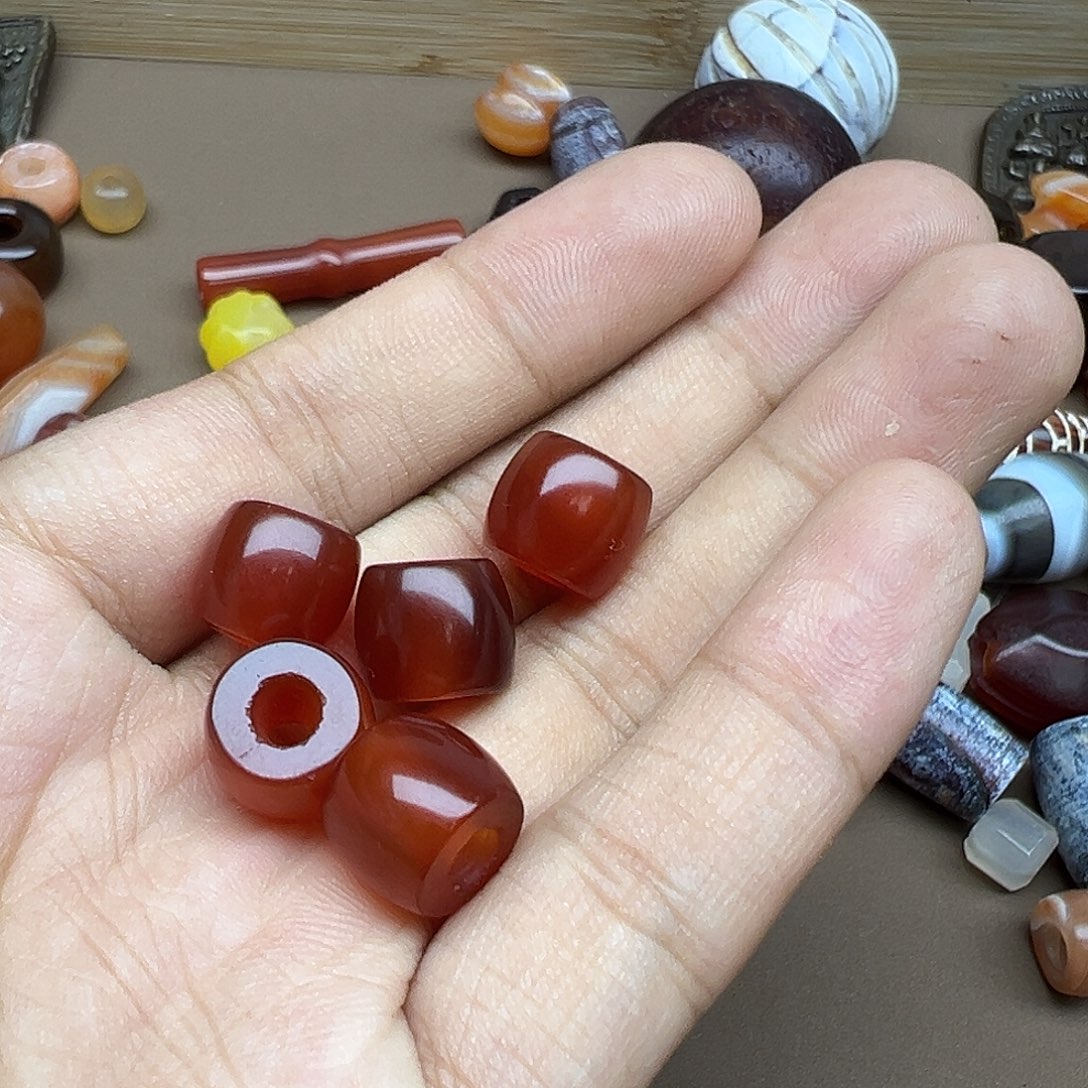 小***德玛瑙/玉髓合金珠宝半成品