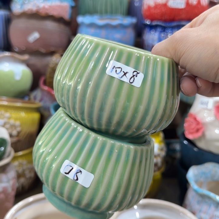 凑9块包邮，有孔，陶瓷花盆