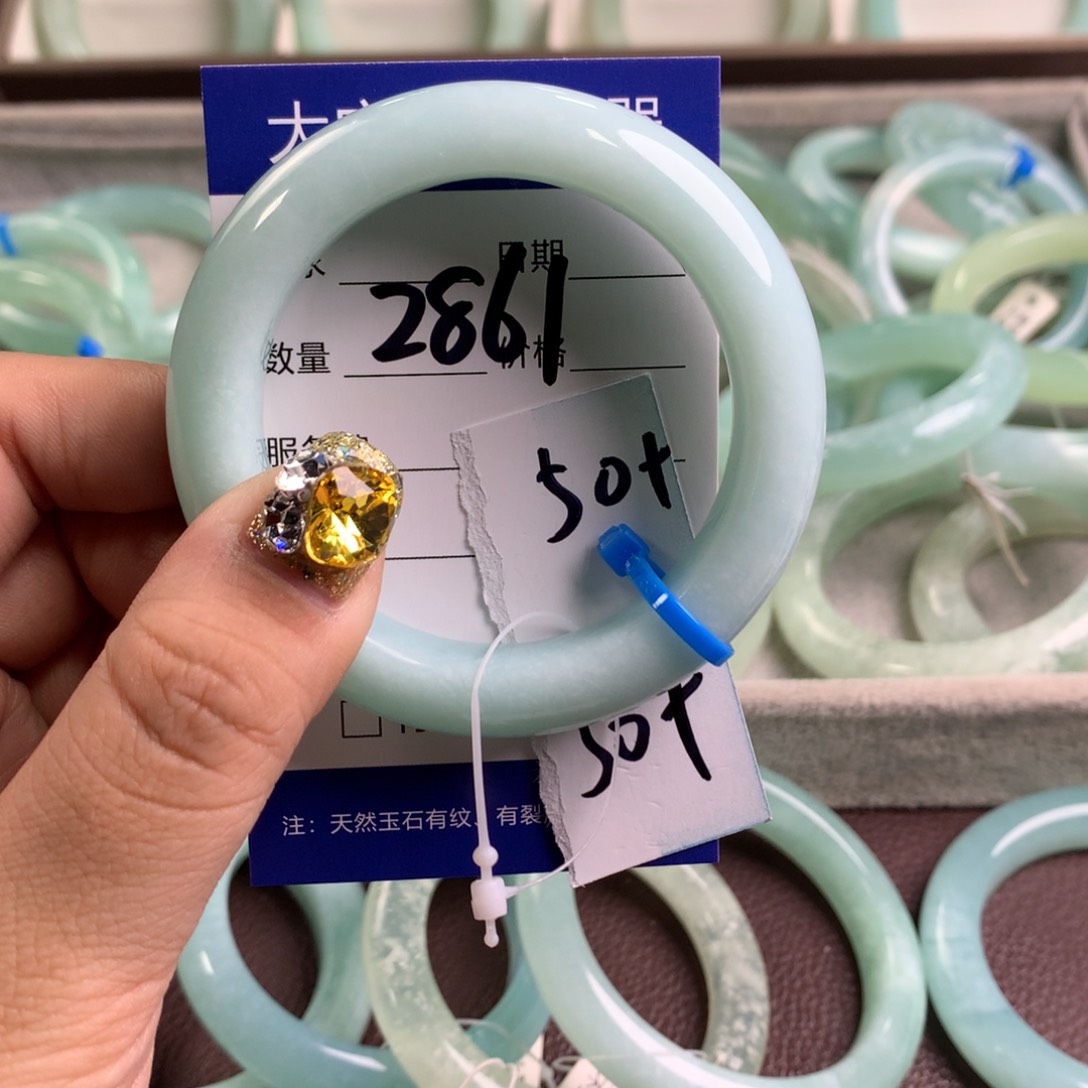 蛇纹石玉手镯未镶嵌2861