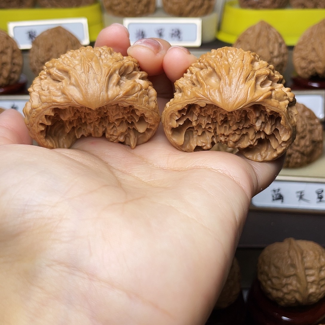 把件文玩核桃蛇王47左右