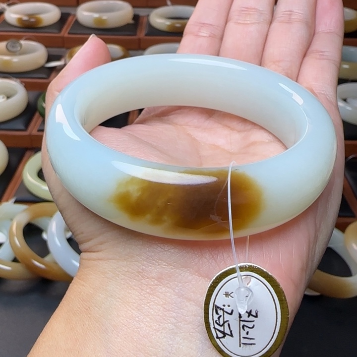 和田玉未镶嵌手镯高青白一口糖58.4