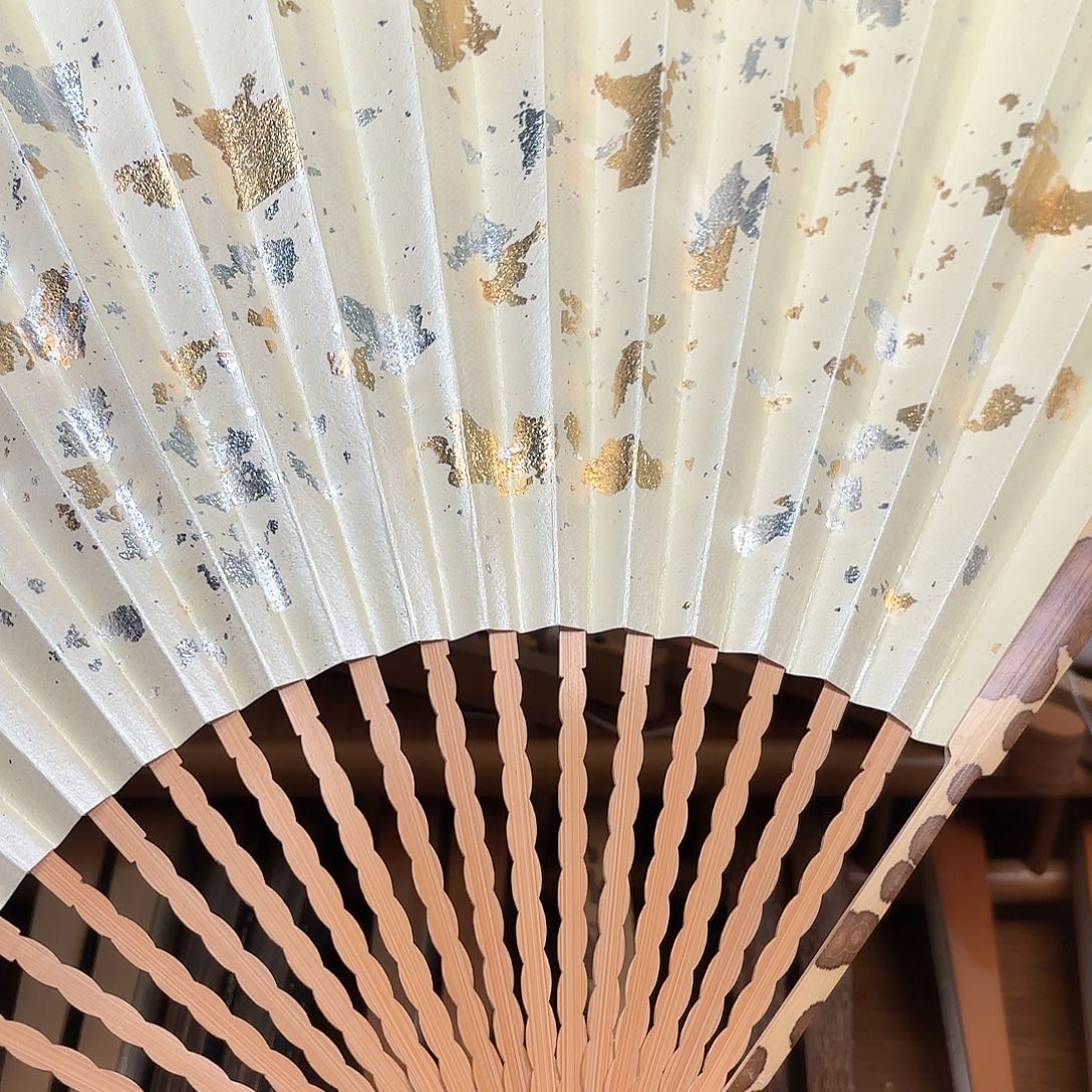 扇子白洒龙鳞梅妃