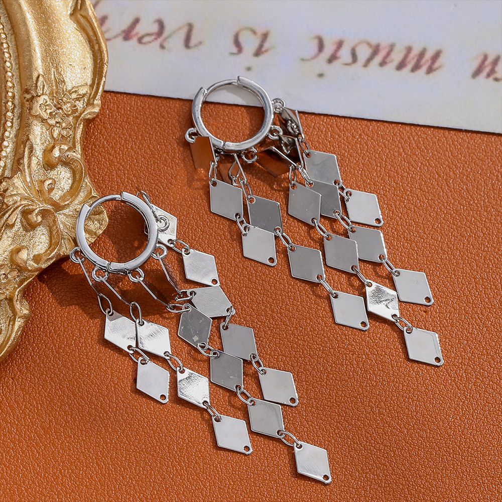 铜合金耳饰 【8213】金属风亮片流苏耳环时尚高级大气个性气质耳饰