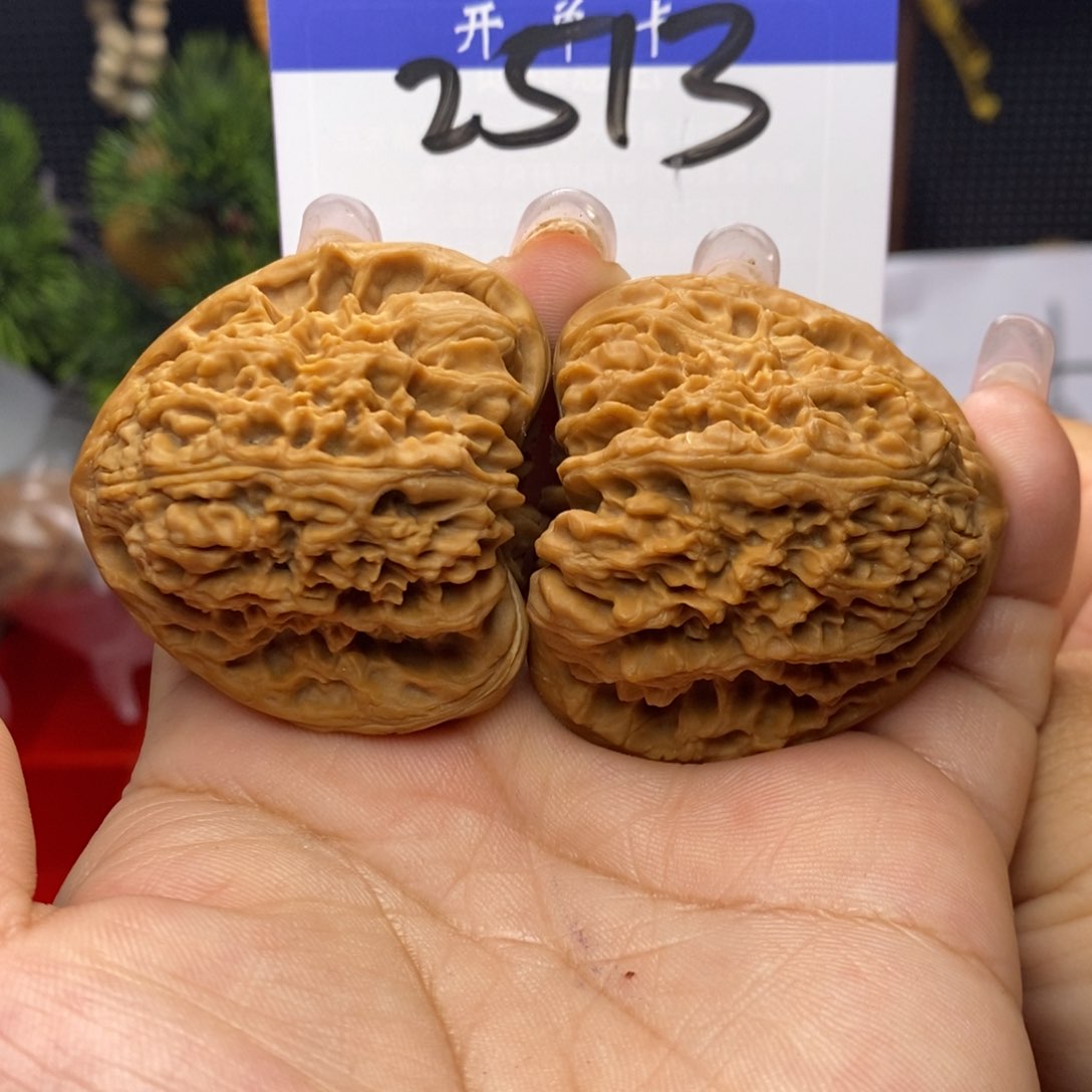 文玩核桃吊坠三角将。边43。丹