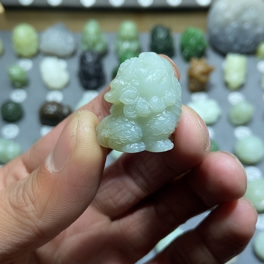 和田玉颈饰未镶嵌定制