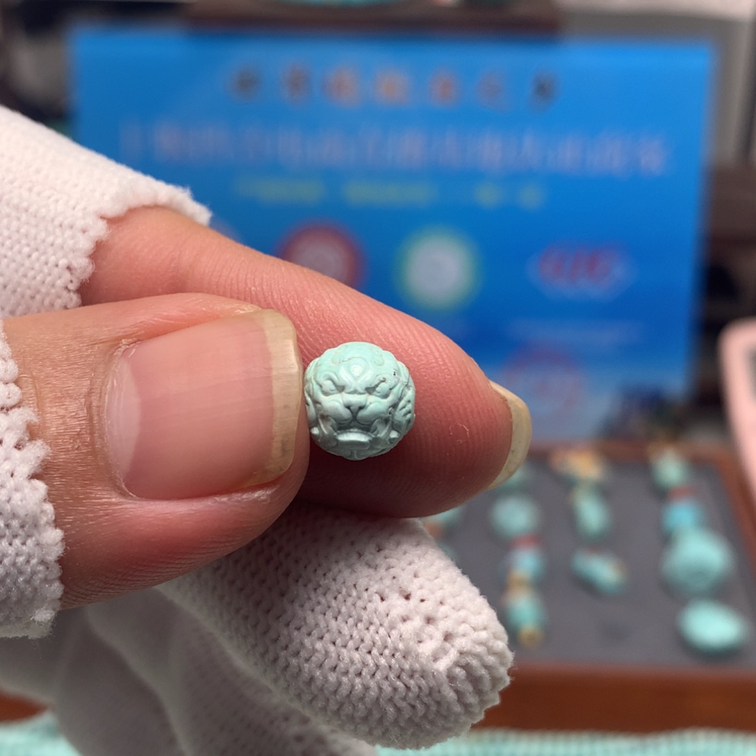 绿松石未镶嵌挂件