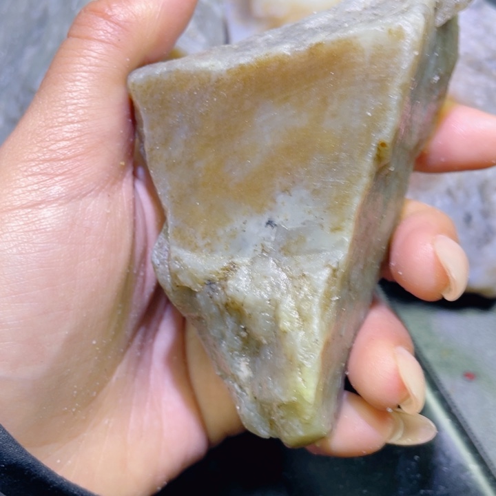 和田玉未镶嵌珠宝半成品