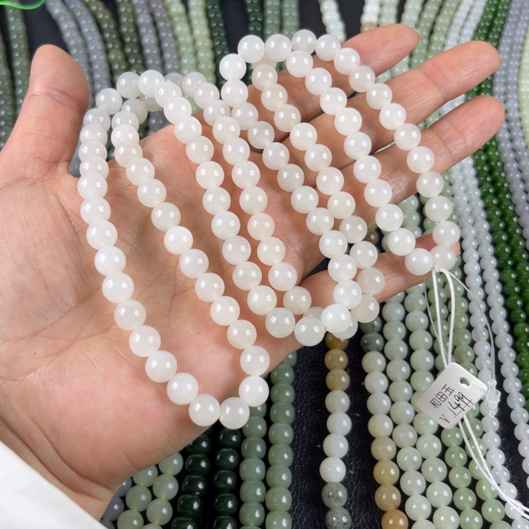 和田玉颈饰未镶嵌青***猫