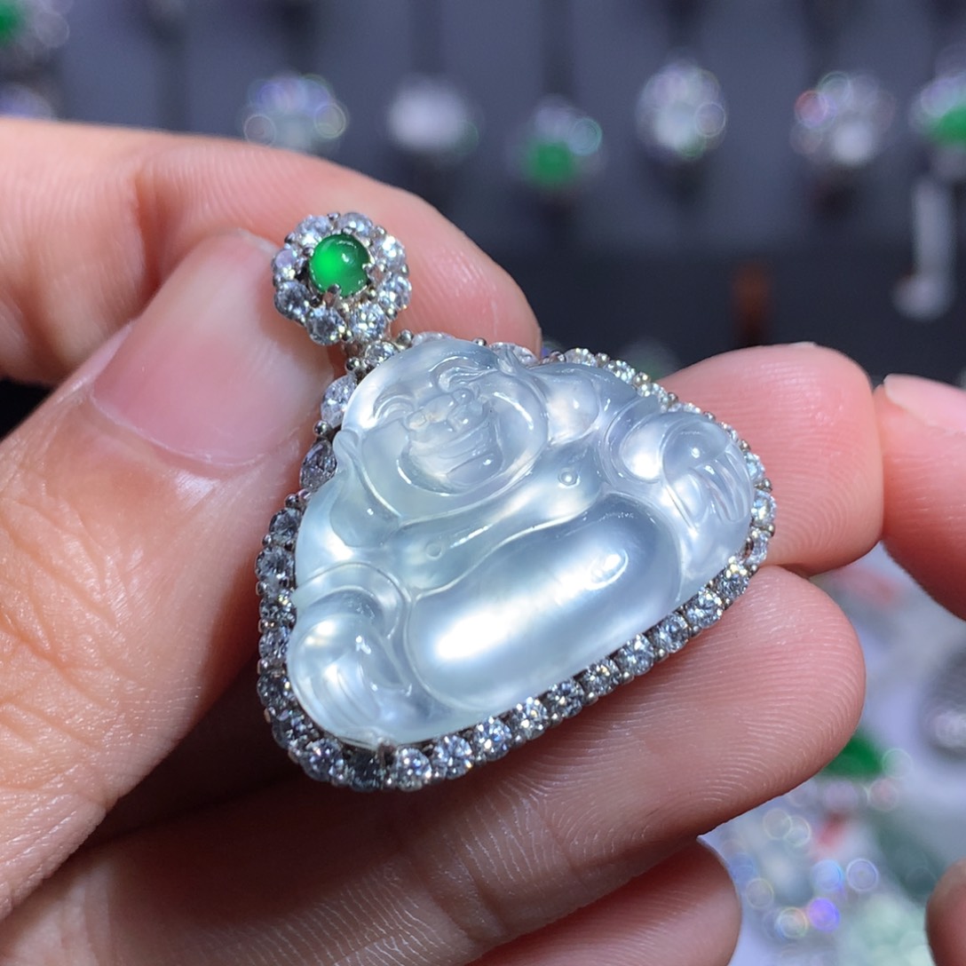 翡翠颈饰银S925镶嵌佛公吊坠