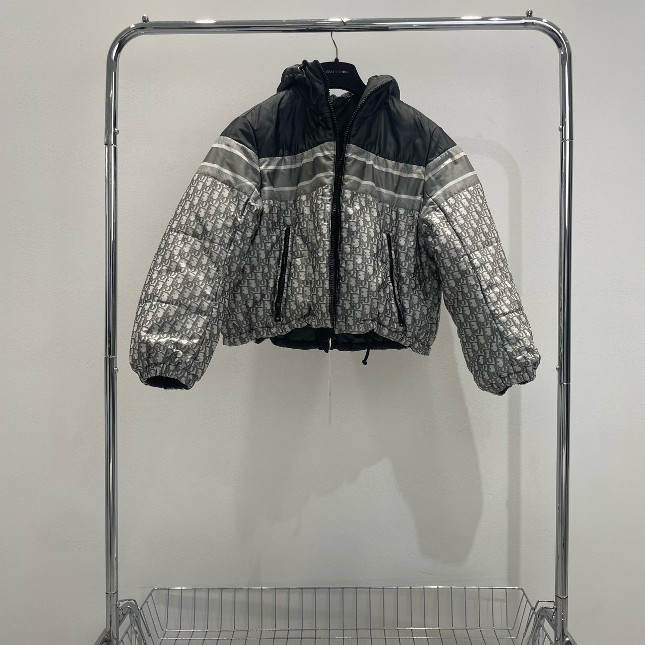 95新 DIOR/迪奥 两面穿短款连帽棉服 尺码xs yy00232 