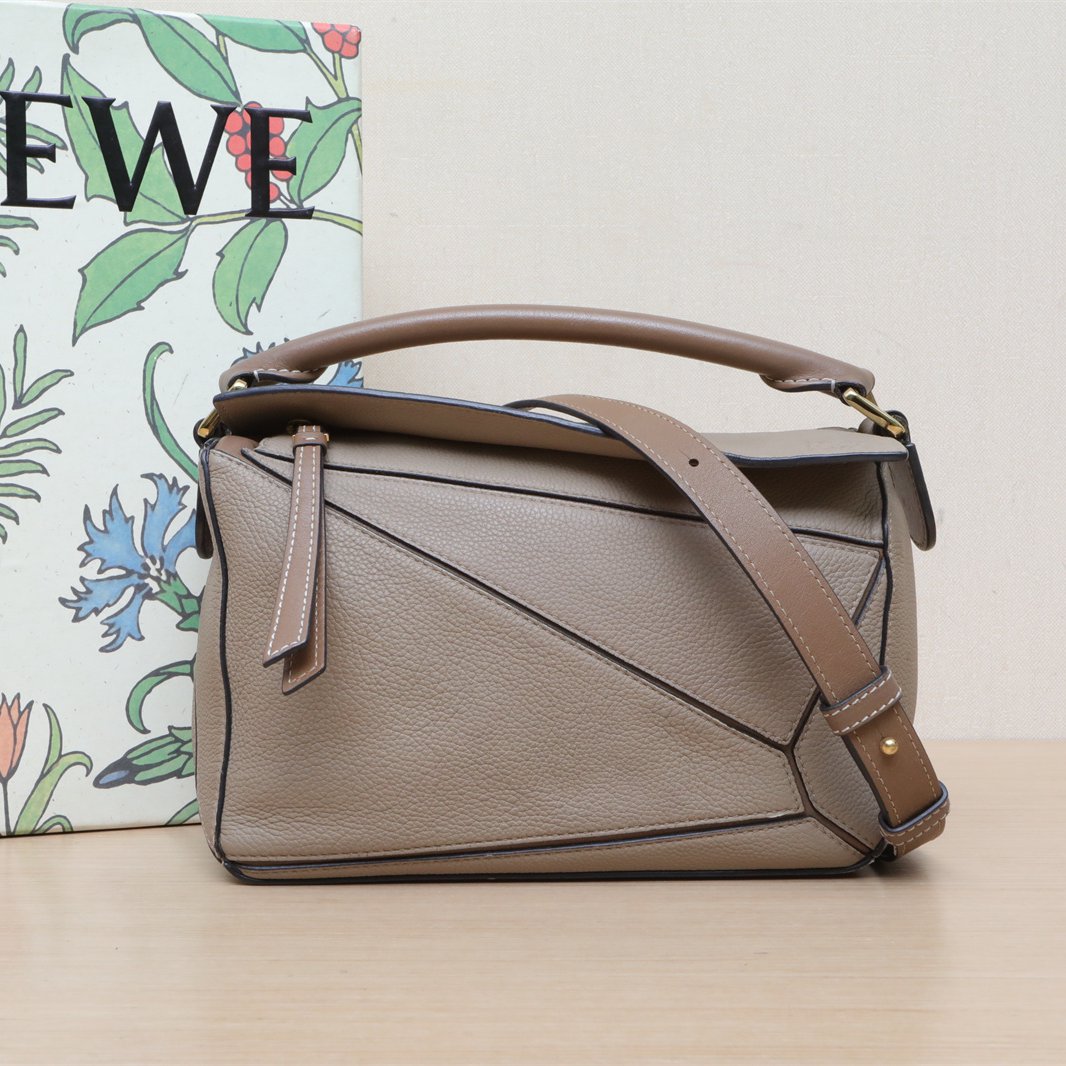 95新 LOEWE/罗意威 【娇】Puzzle 24 几何斜跨包 皮革C 889208