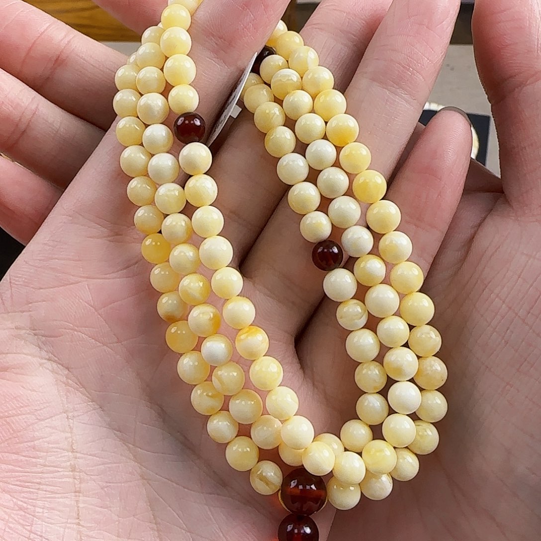 琥珀裸石未镶嵌蜜蜡