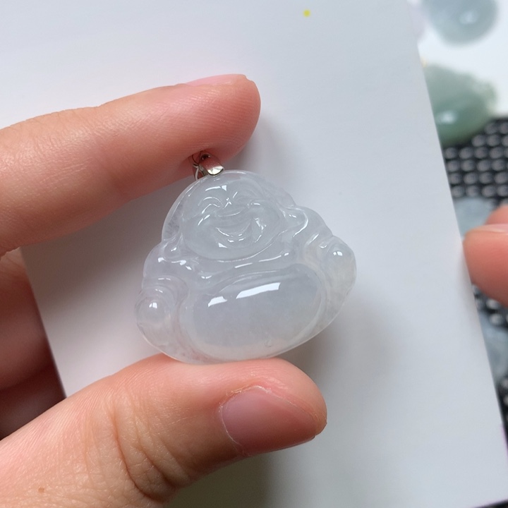 翡翠未镶嵌颈饰佛公