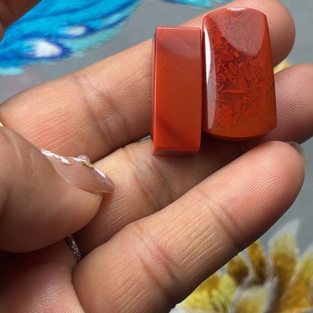 南红玛瑙吊坠未镶嵌金*