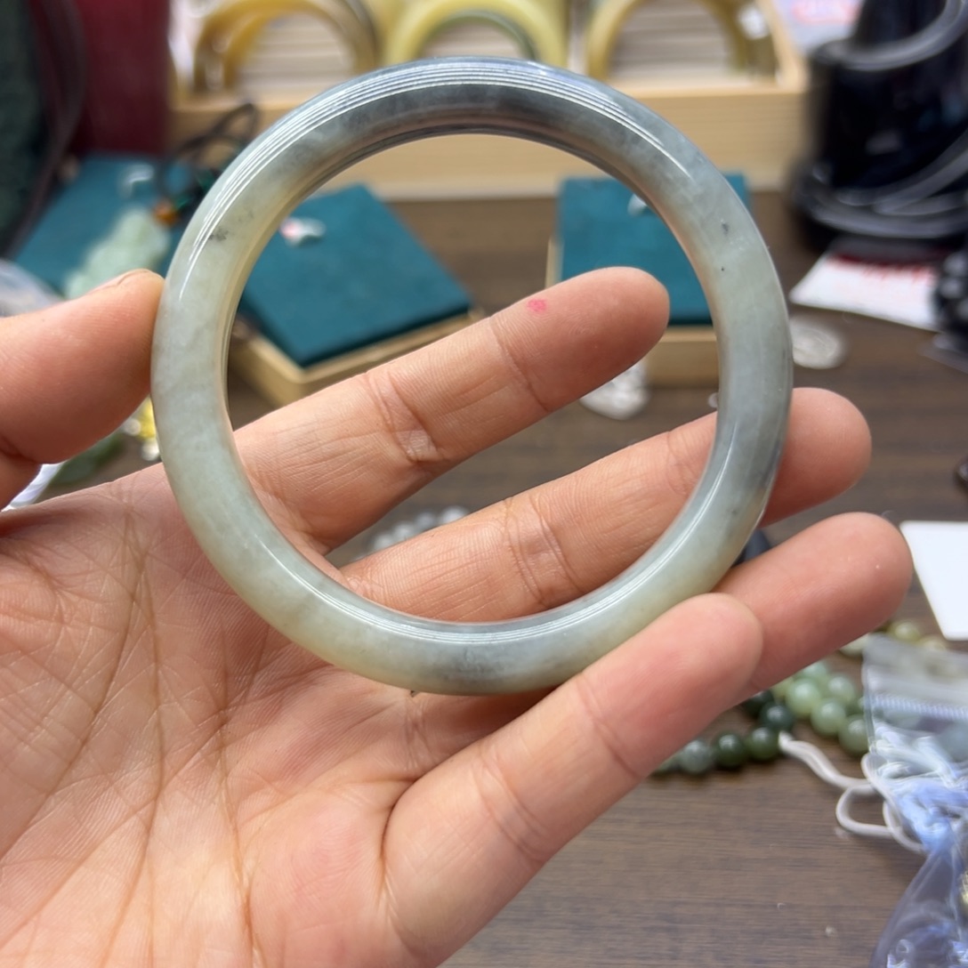 和田玉未镶嵌手镯62圈围521