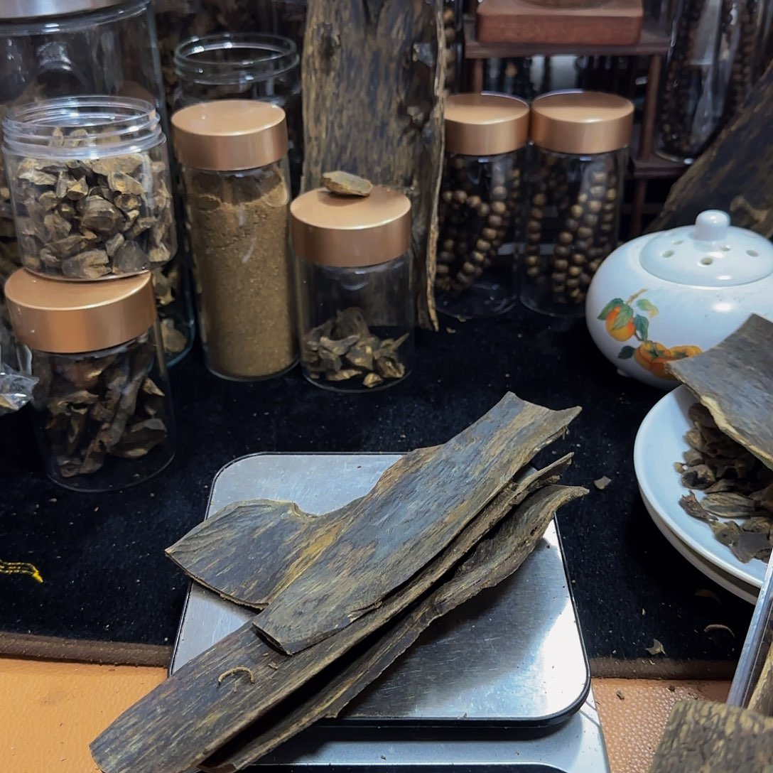 沉香碎屑沉香精品醇化99沉老皮油53.6克